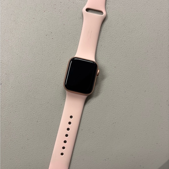 Apple Accessories - Apple Watch Series 6